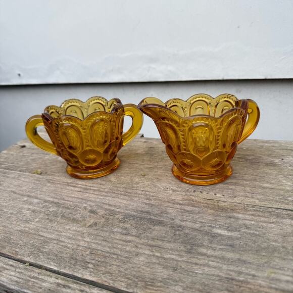 Vintage 60s L.E. Smith Moon and Stars Amber Glass Creamer and Sugar Set - Picture 2 of 7
